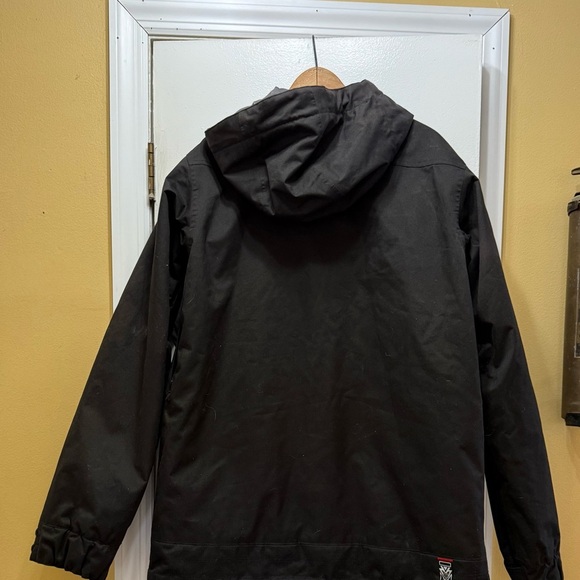 Burton The White Collection Men's Black Snowboard Jacket! EUC - Picture 4 of 7